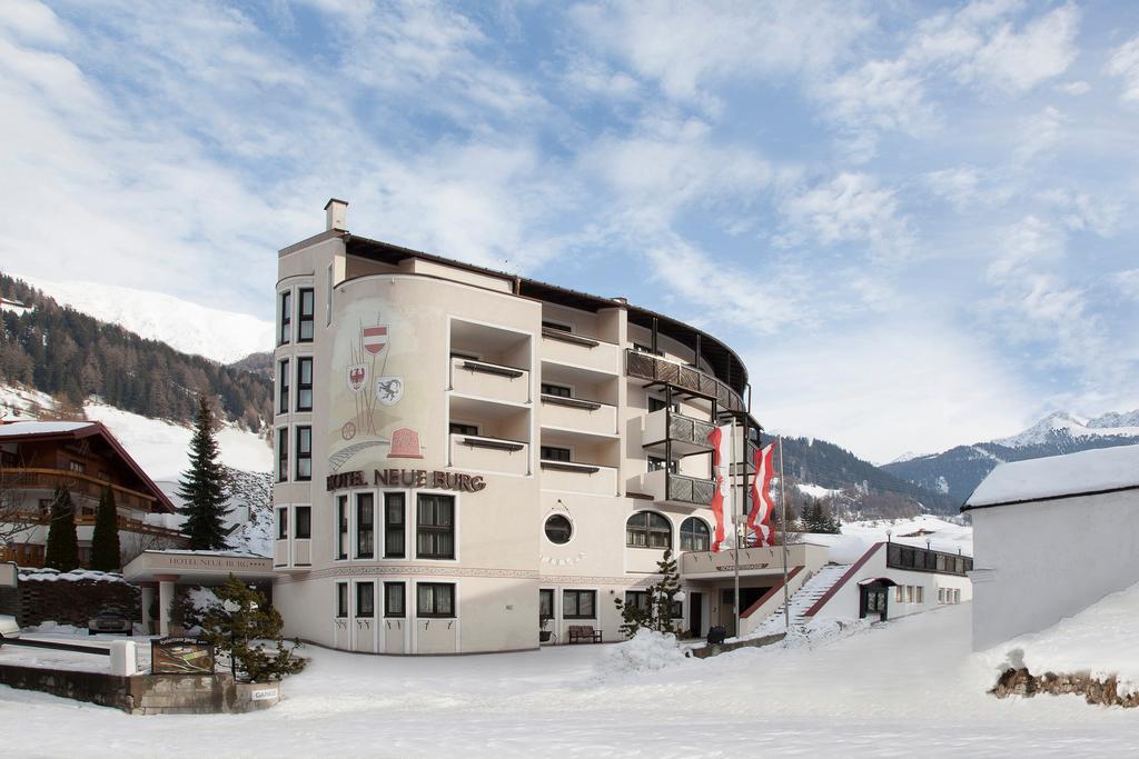 Hotel Neue Burg ナウダース エクステリア 写真